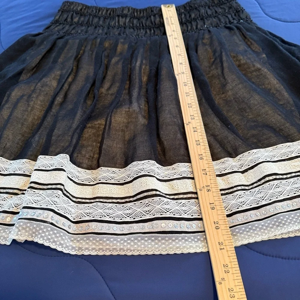 Laundry By Shelli Segal chic line